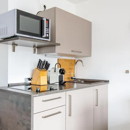 Simplistic In With Garden Winterberg